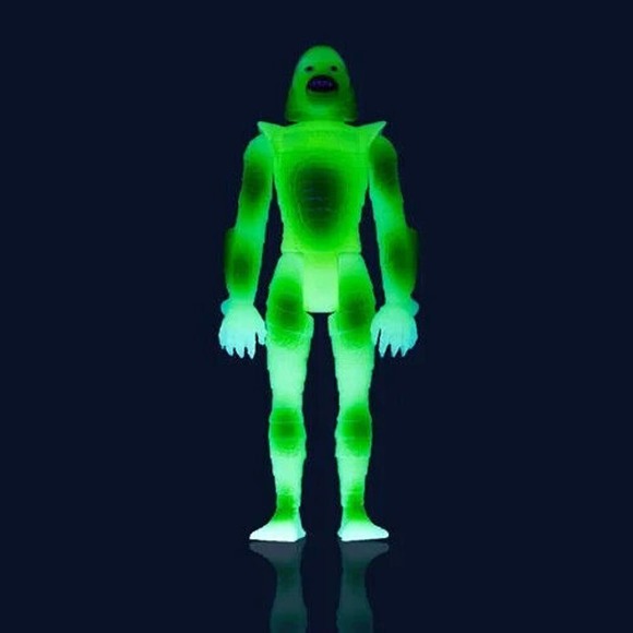 LIMITED Creature from the Black Lagoon (Super She Creature) GLOW ReAction Figure - Picture 12 of 12